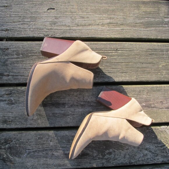 Faux Suede Tan/Cream Ankle Boots/Half Boots Women's Size 10 - Picture 5 of 16